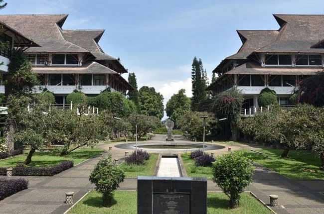 panduan memilih universitas